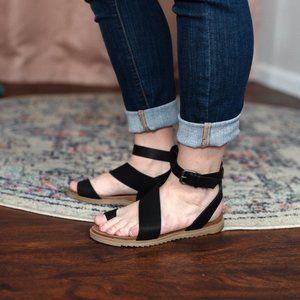 Very G Steffy Strappy Sandals in Black